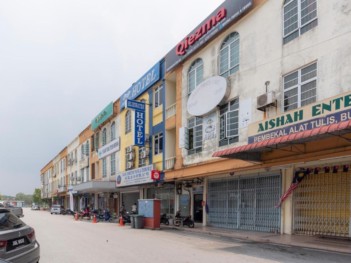 Oyo 44095 Bluewater Hotel Mersing Esterno foto
